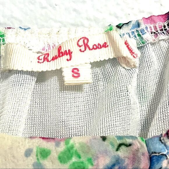 Ruby Rose Floral Top Size S - Picture 6 of 7